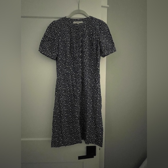 Loft Dress - Picture 1 of 3